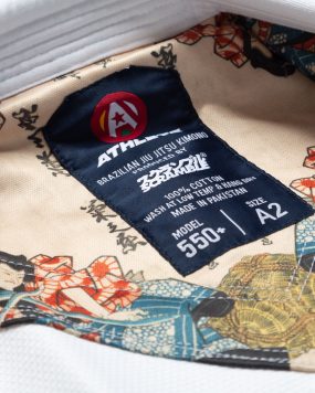 Scramble Athlete 4: 550+ (Female Cut - White) Scramble Athlete 4: 550+ (Female Cut - White)