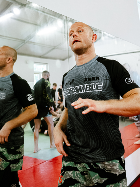 Dorai Training Top – Black/Grey